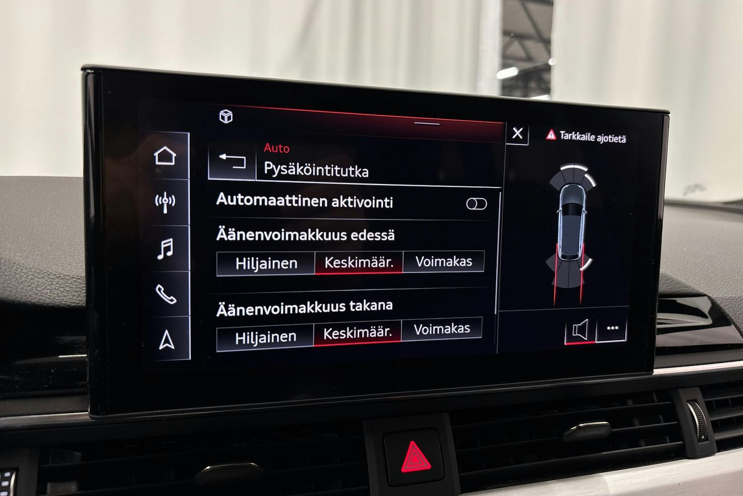 musta Audi A4 2021 kuva 26.