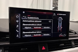musta Audi A4 2021 kuva 26.