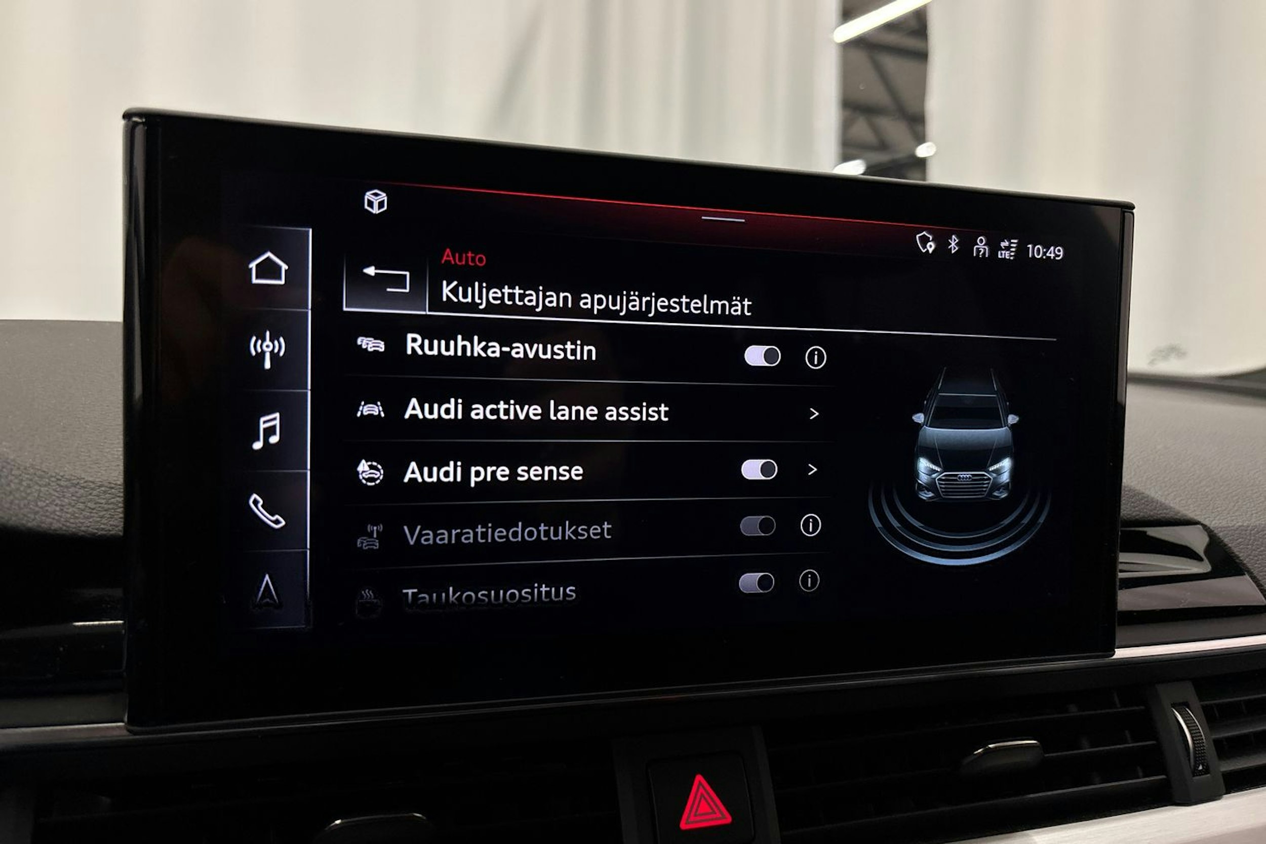 musta Audi A4 2021 kuva 29.