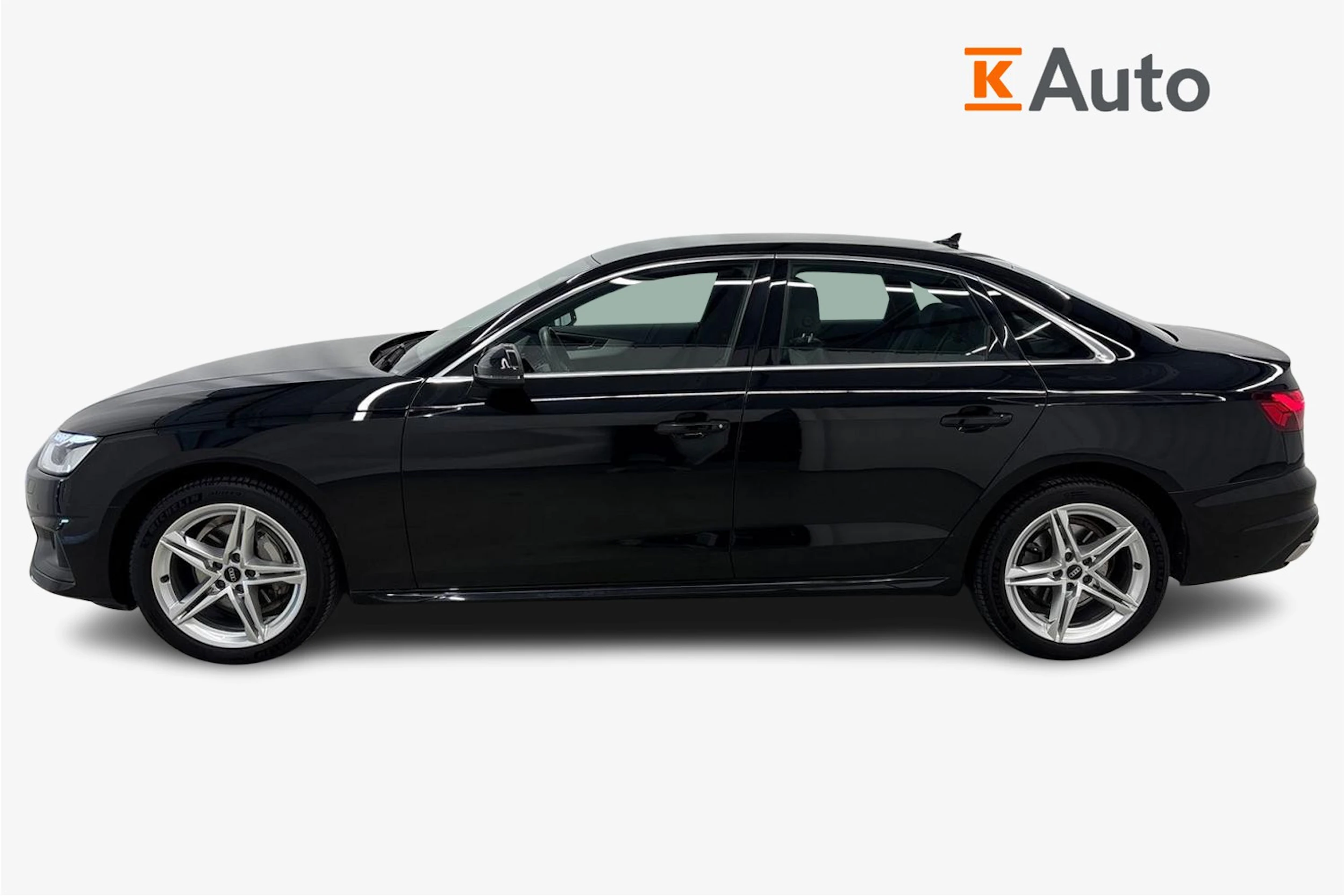 musta Audi A4 2021 kuva 5.