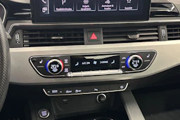 musta Audi A4 2021 kuva 13.