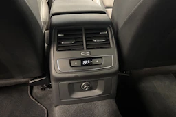 musta Audi A4 2021 kuva 17.