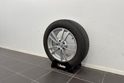 valkoinen Audi A4 2021 kuva 13.