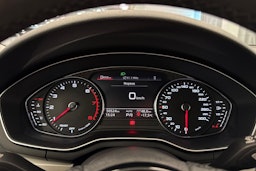 valkoinen Audi A4 2021 kuva 17.