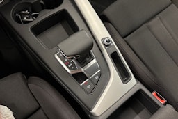 valkoinen Audi A4 2021 kuva 23.