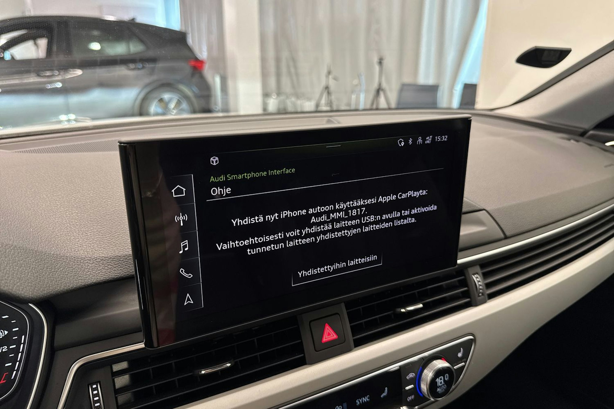 valkoinen Audi A4 2021 kuva 26.