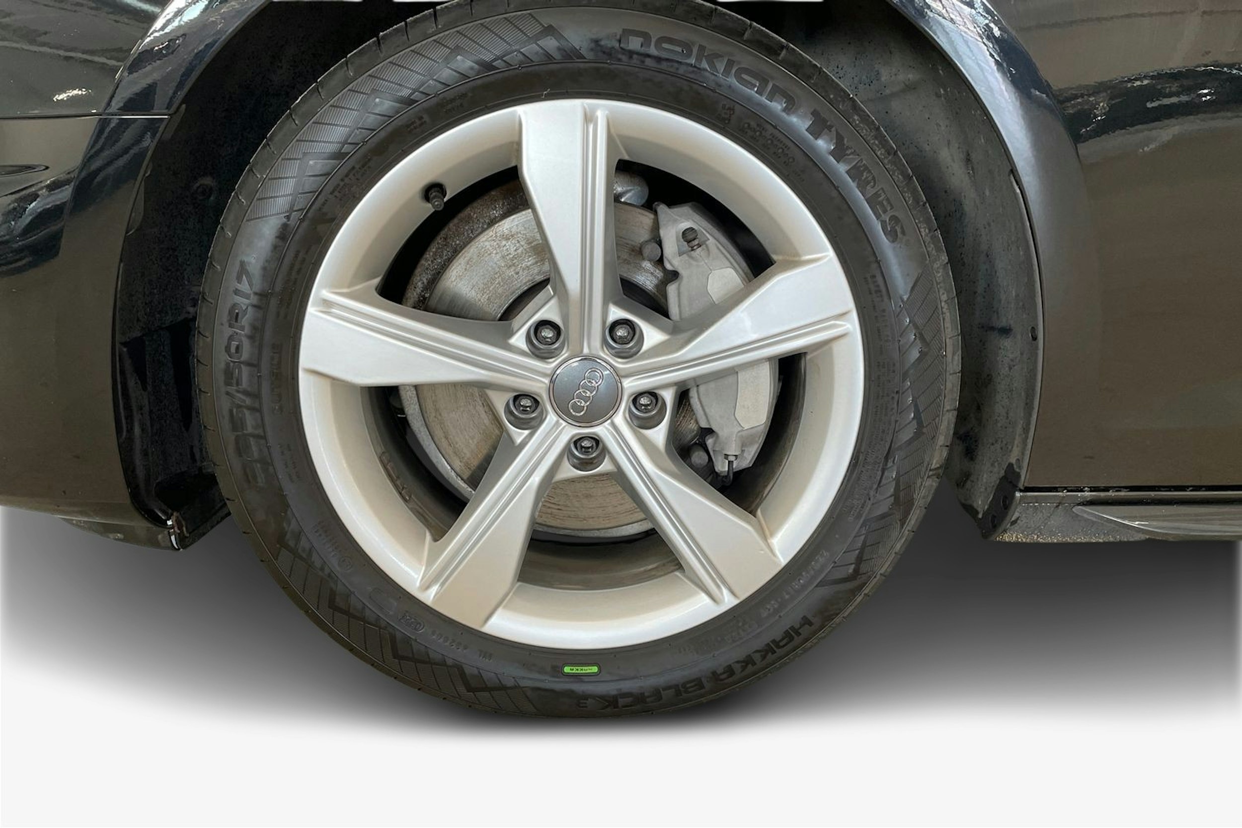 musta Audi A4 2021 kuva 11.