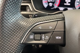 musta Audi A4 2021 kuva 17.