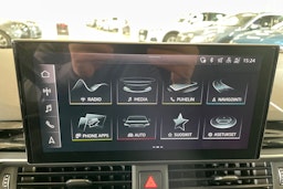 musta Audi A4 2021 kuva 23.