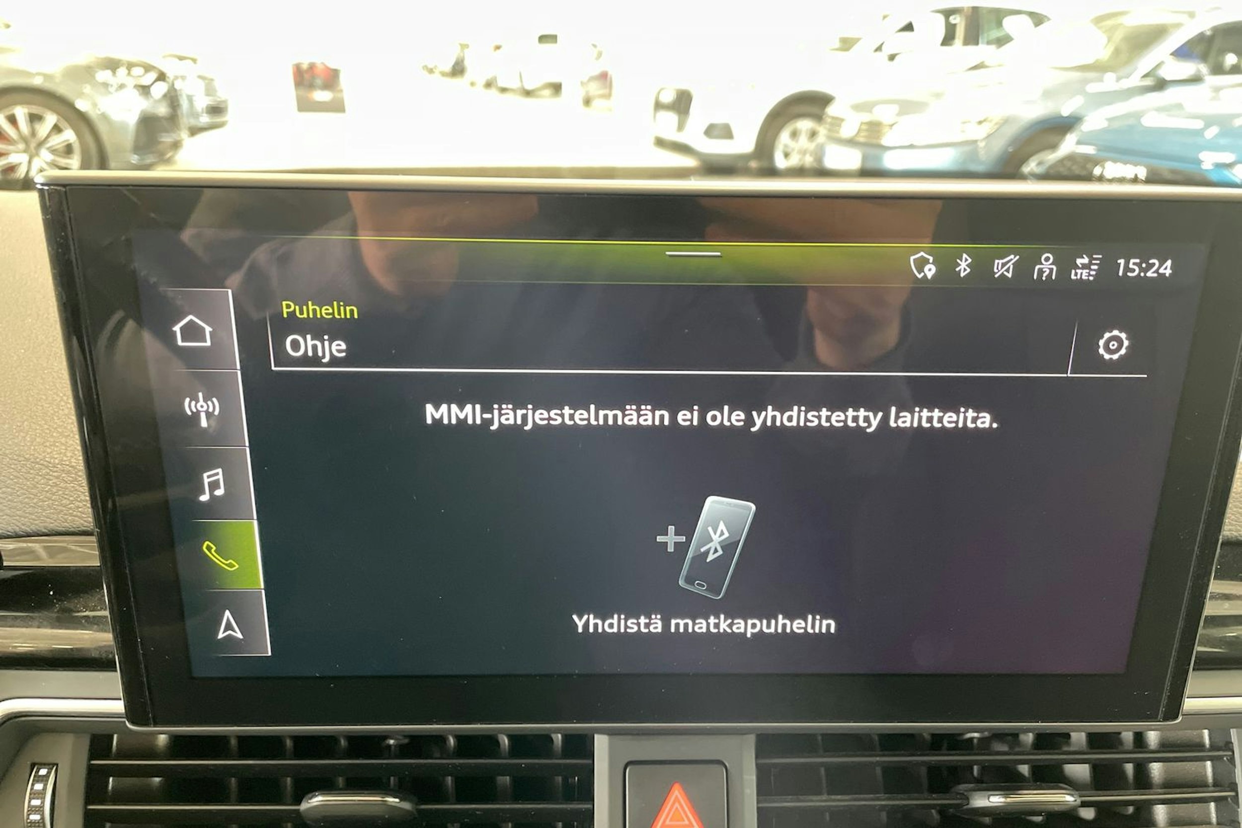 musta Audi A4 2021 kuva 25.