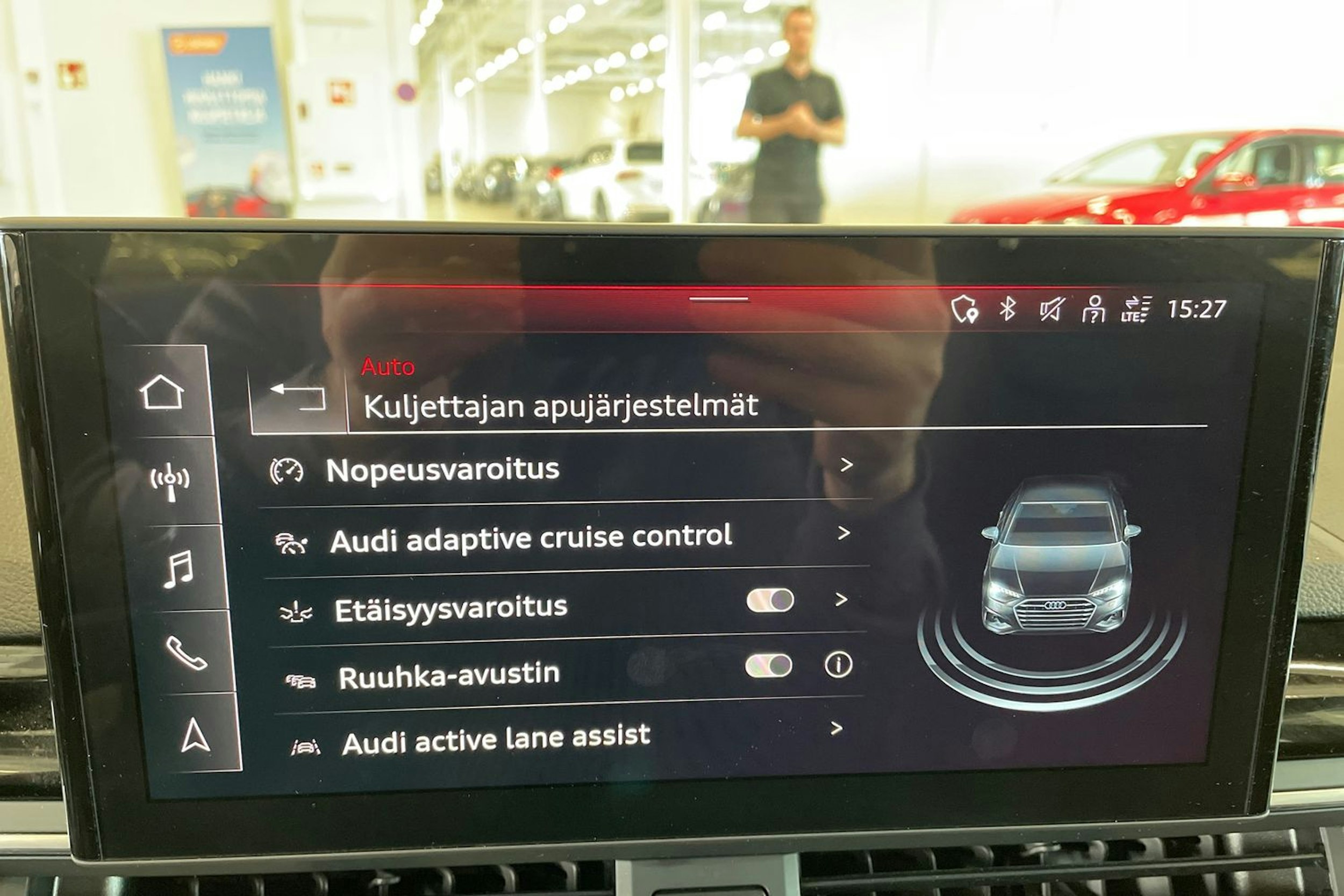 musta Audi A4 2021 kuva 29.