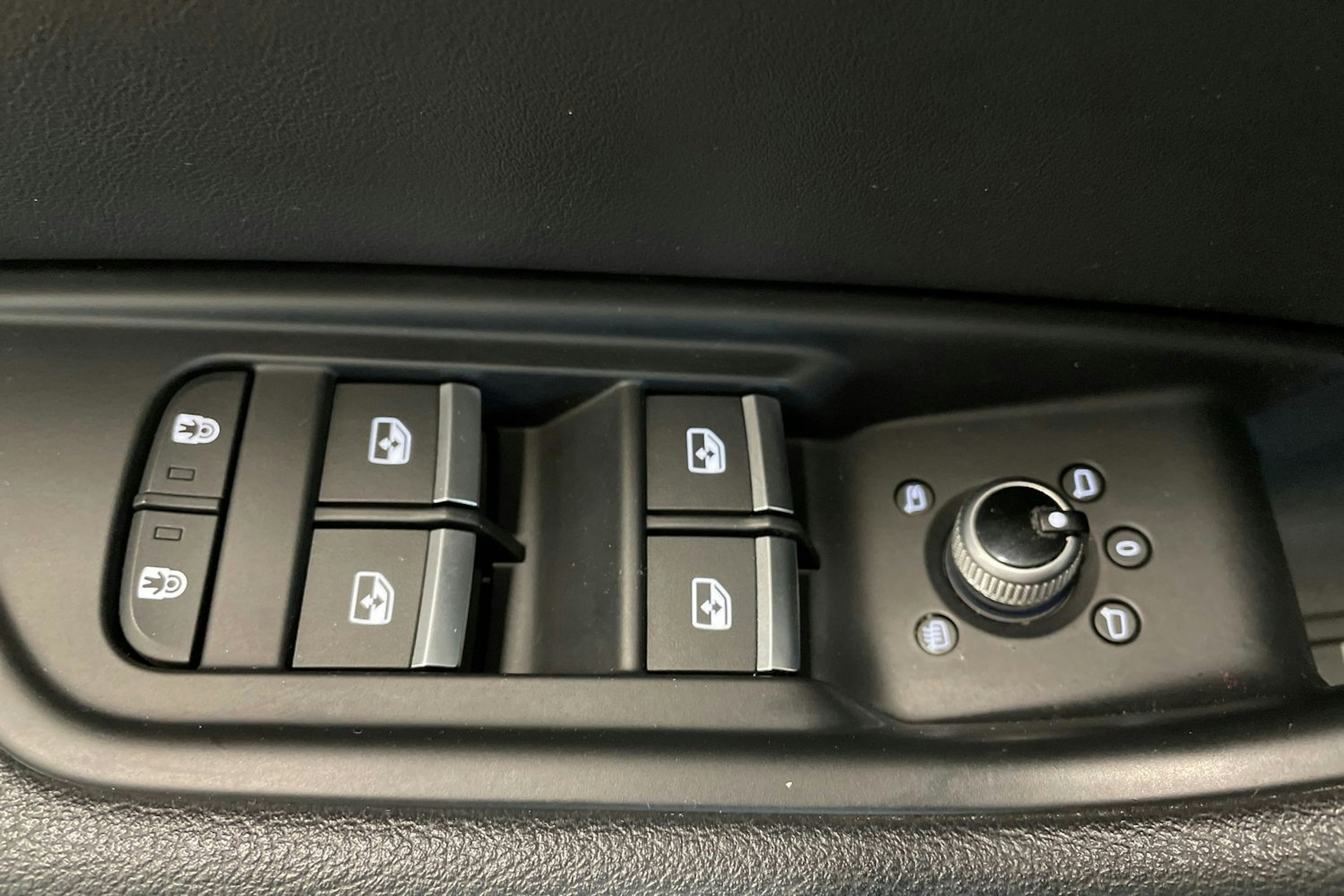 musta Audi A4 2021 kuva 32.