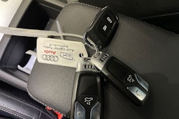 musta Audi A4 2021 kuva 35.