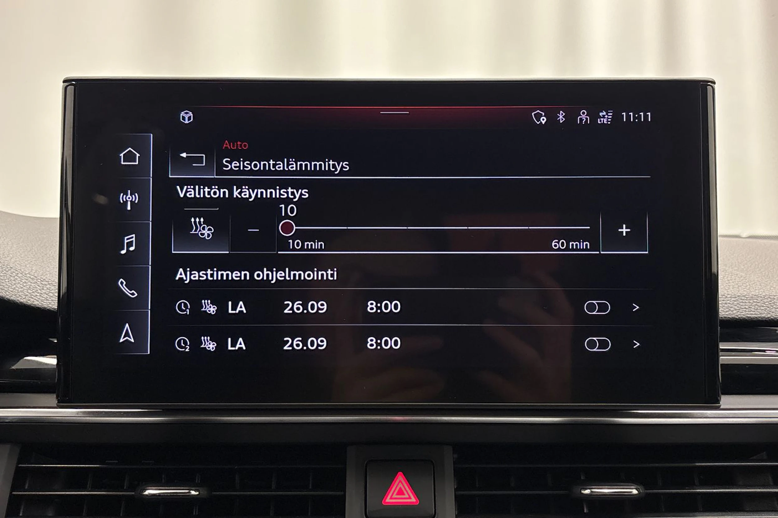 valkoinen Audi A4 2021 kuva 21.