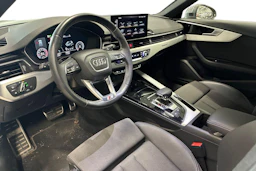 vihreä Audi A4 2021 kuva 3.