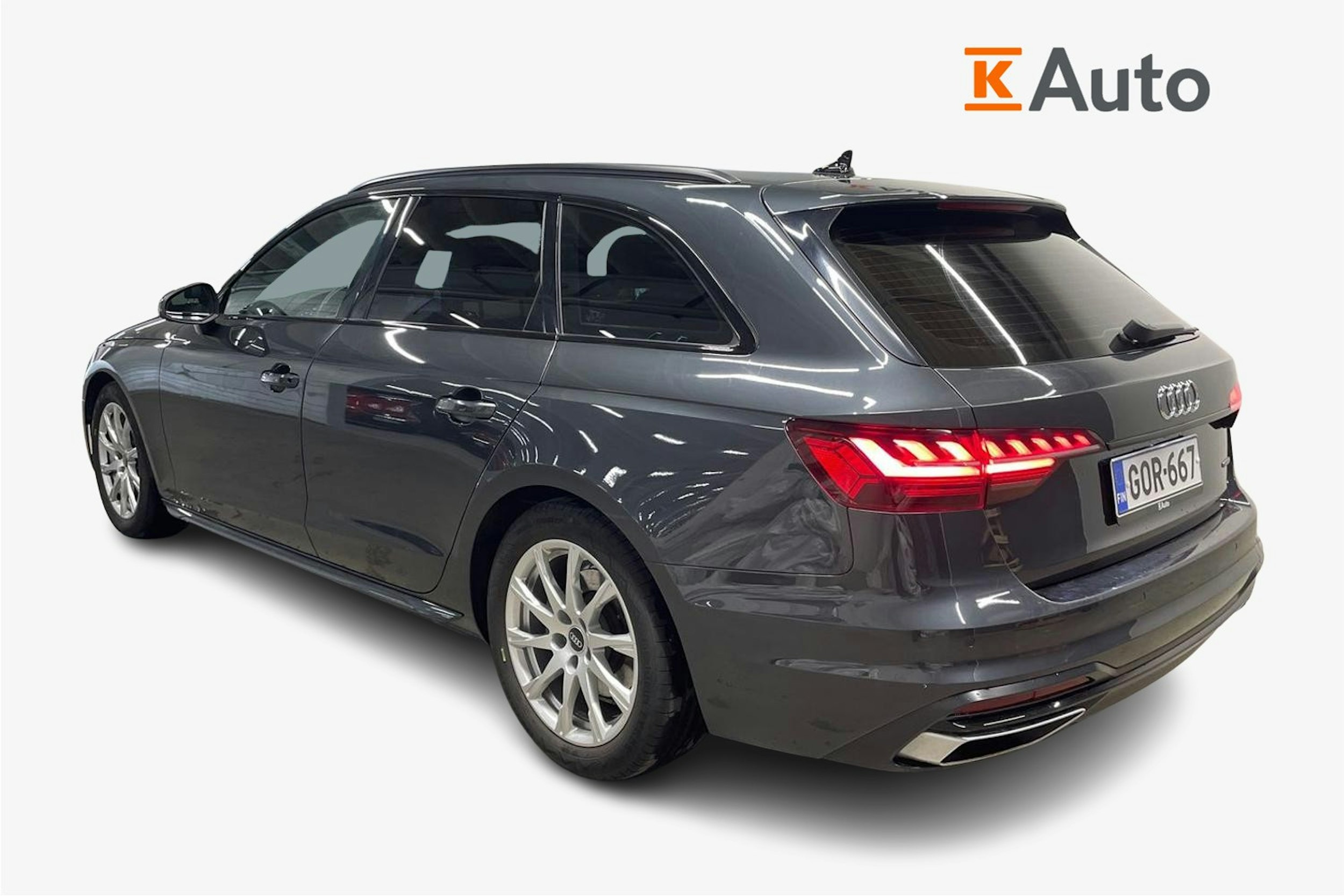 Harmaa Audi A4 2021 kuva 2.
