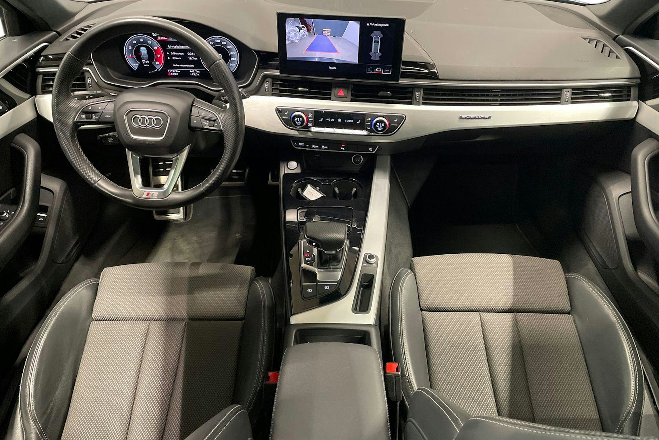 Harmaa Audi A4 2021 kuva 9.