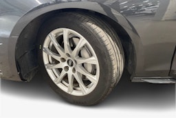 Harmaa Audi A4 2021 kuva 11.
