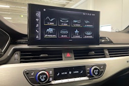 Harmaa Audi A4 2021 kuva 16.