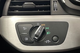 Harmaa Audi A4 2021 kuva 24.