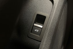 Harmaa Audi A4 2021 kuva 27.