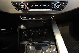 valkoinen Audi A4 2021 kuva 25.