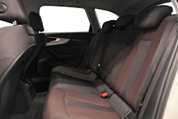 valkoinen Audi A4 2021 kuva 10.