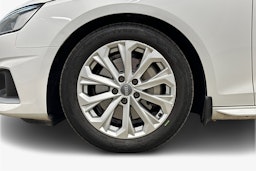 valkoinen Audi A4 2021 kuva 11.