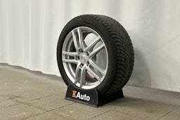 valkoinen Audi A4 2021 kuva 13.