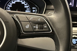 valkoinen Audi A4 2021 kuva 21.