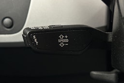 valkoinen Audi A4 2021 kuva 22.