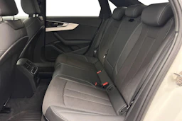 valkoinen Audi A4 2021 kuva 11.