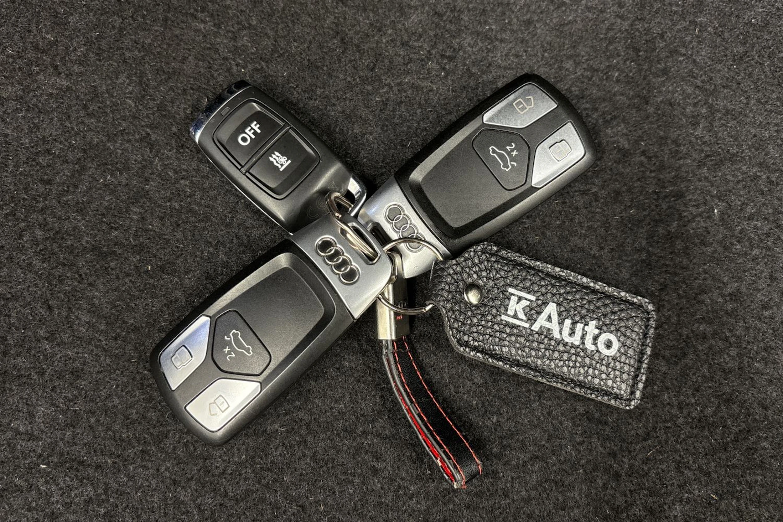 valkoinen Audi A4 2021 kuva 29.
