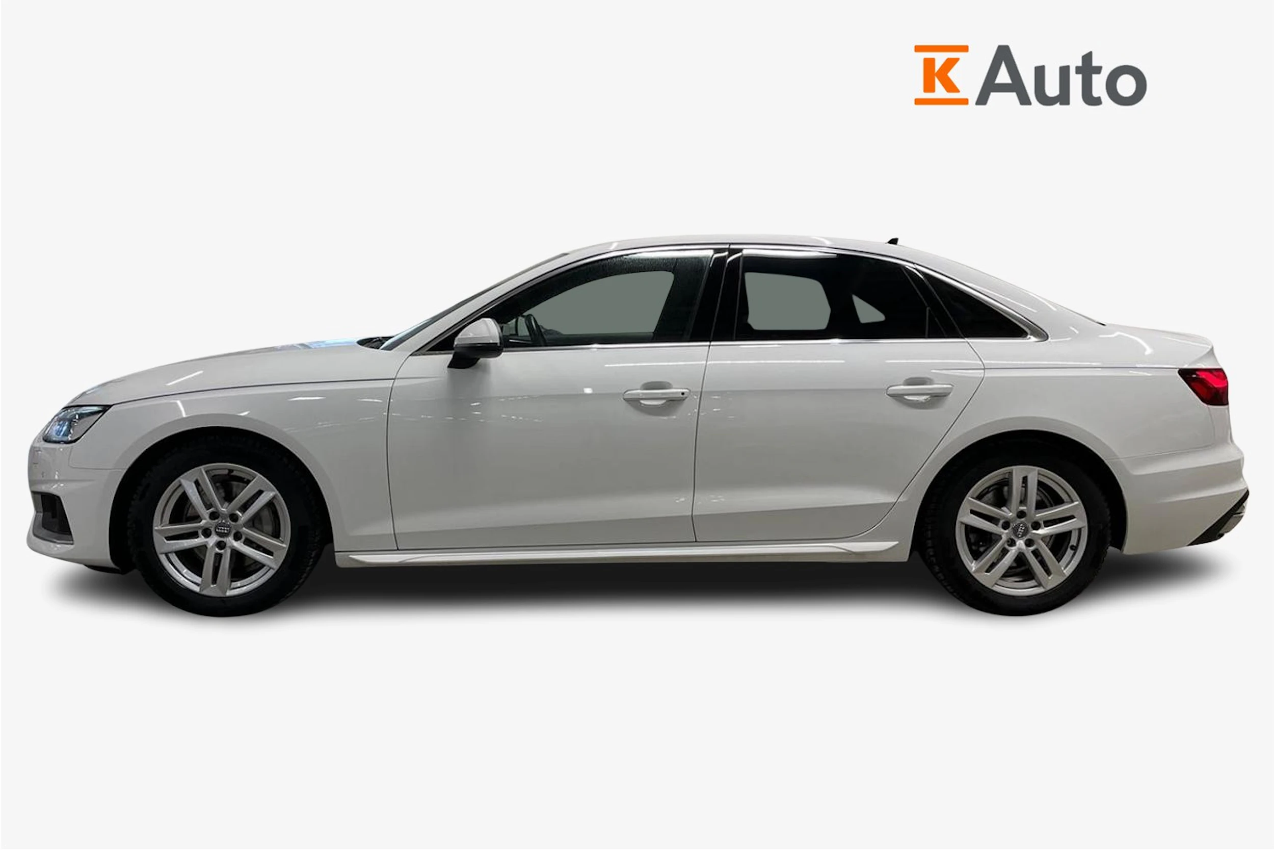 valkoinen Audi A4 2021 kuva 5.