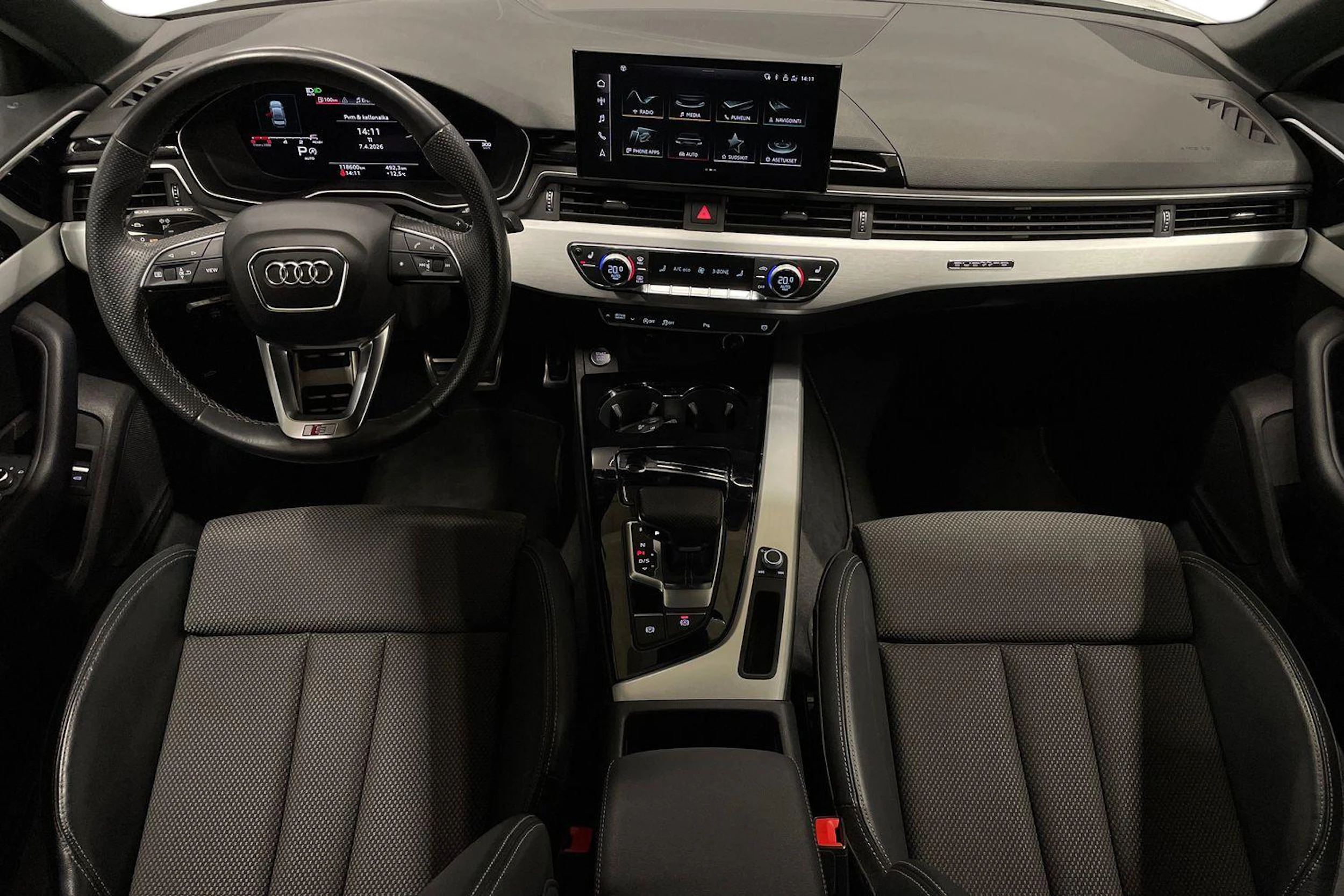 valkoinen Audi A4 2021 kuva 7.