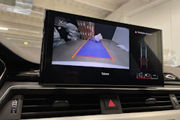 valkoinen Audi A4 2021 kuva 20.