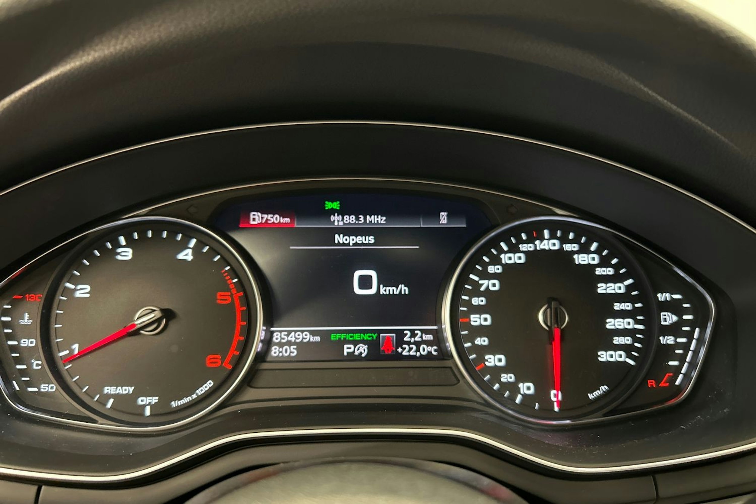 musta Audi A4 2021 kuva 18.