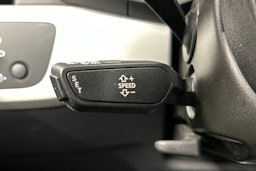 musta Audi A4 2021 kuva 21.
