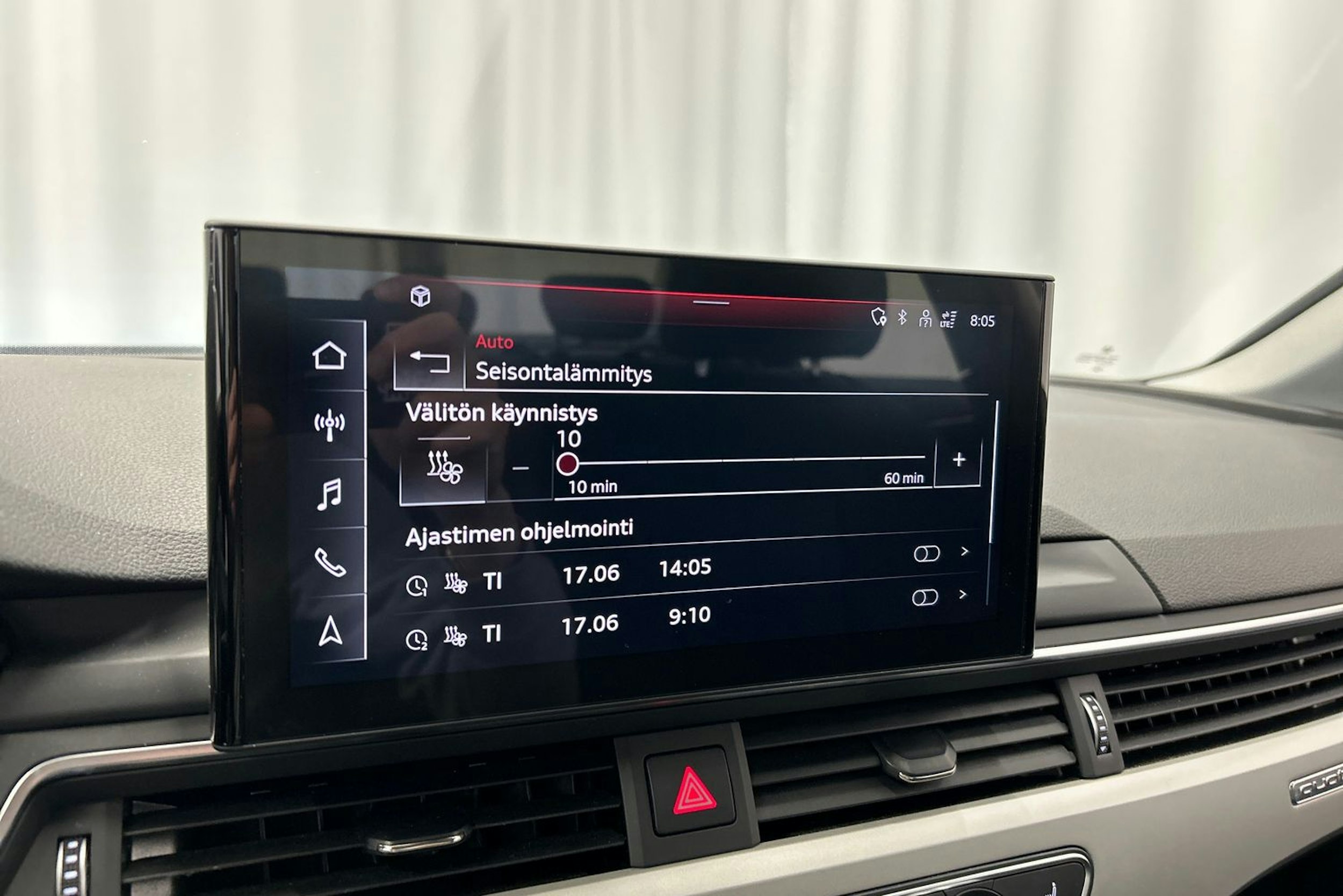 musta Audi A4 2021 kuva 24.