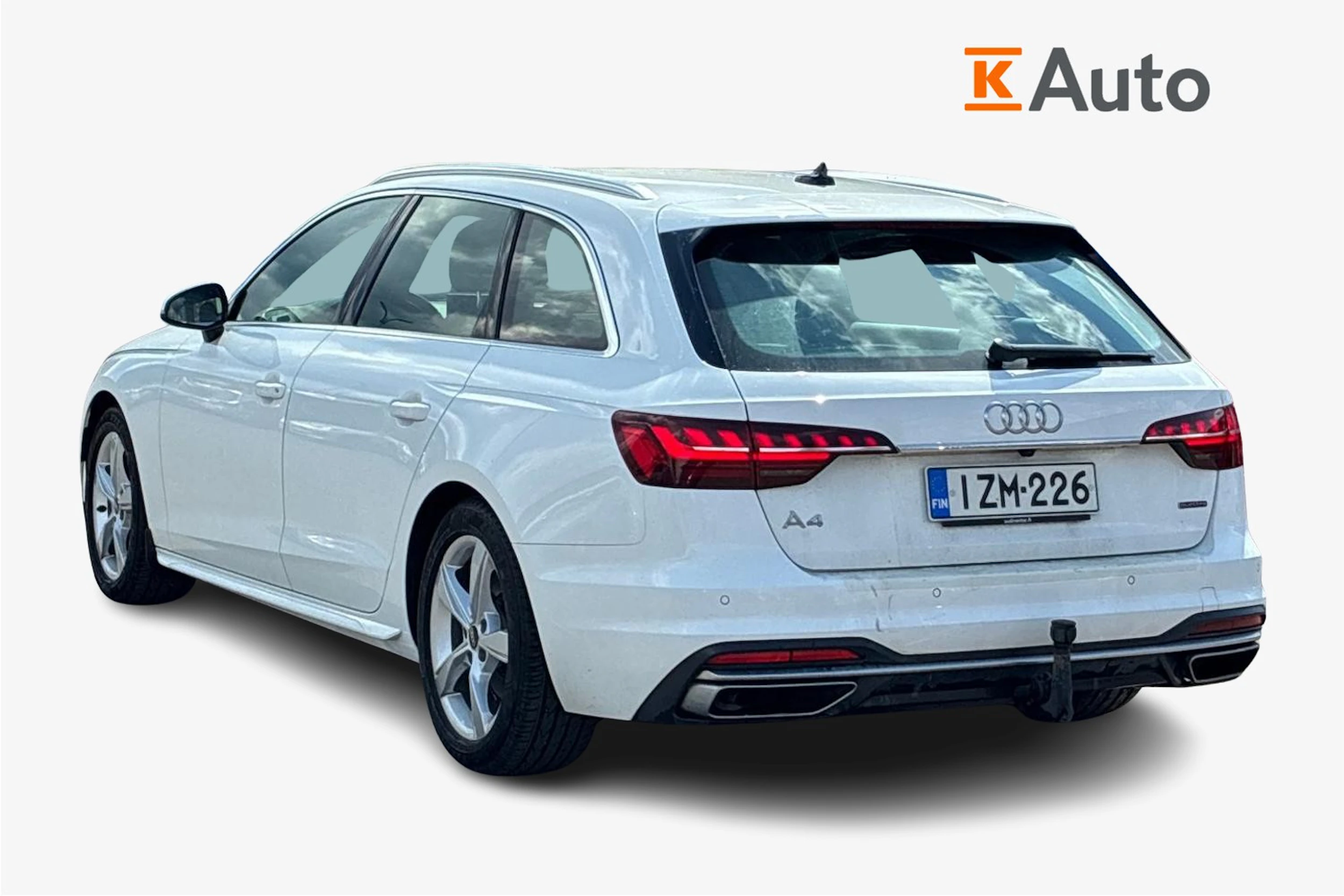 valkoinen Audi A4 2021 kuva 2.