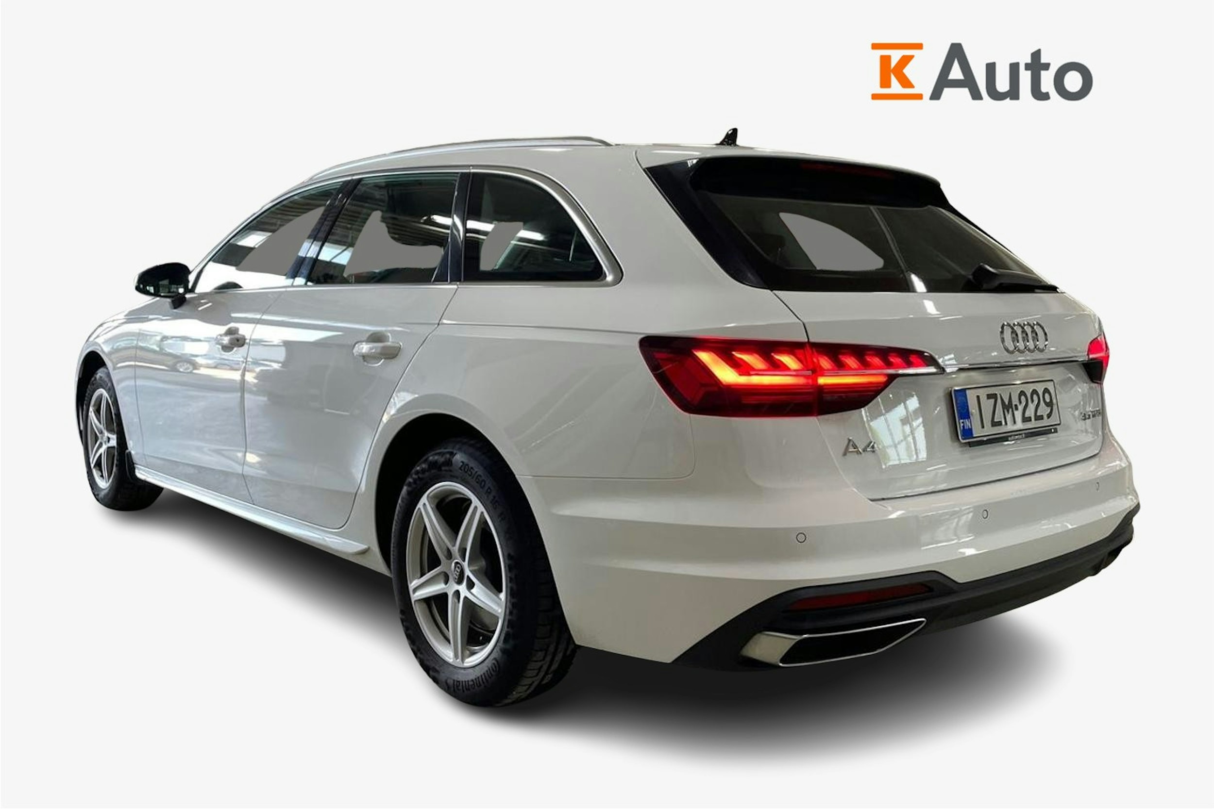 Valkoinen Audi A4 2021 kuva 2.