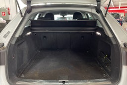 Valkoinen Audi A4 2021 kuva 16.