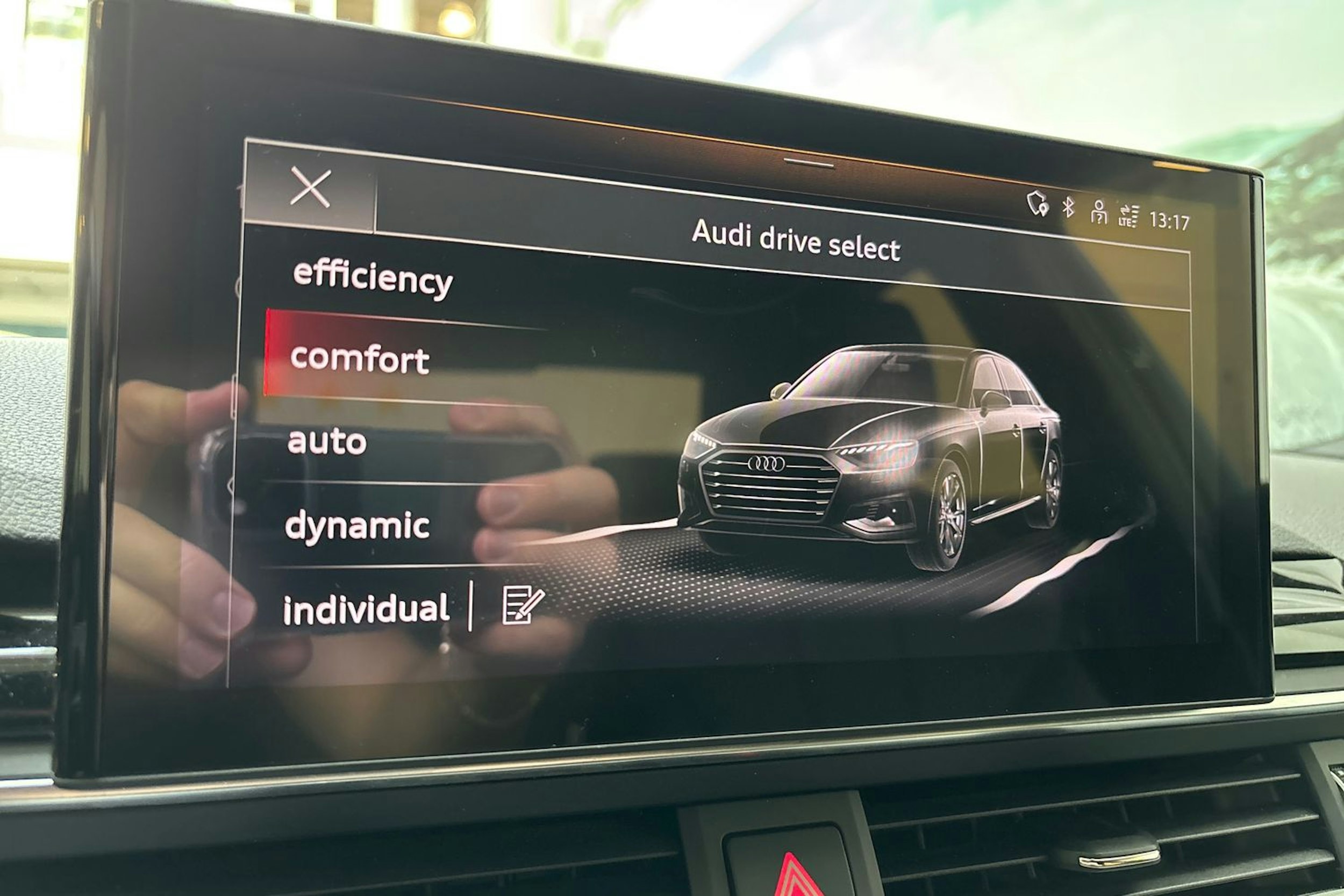hopea Audi A4 2021 kuva 21.