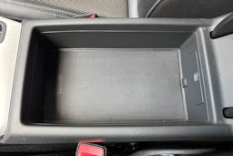 hopea Audi A4 2021 kuva 25.