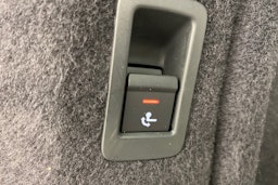 valkoinen Audi A4 2021 kuva 24.