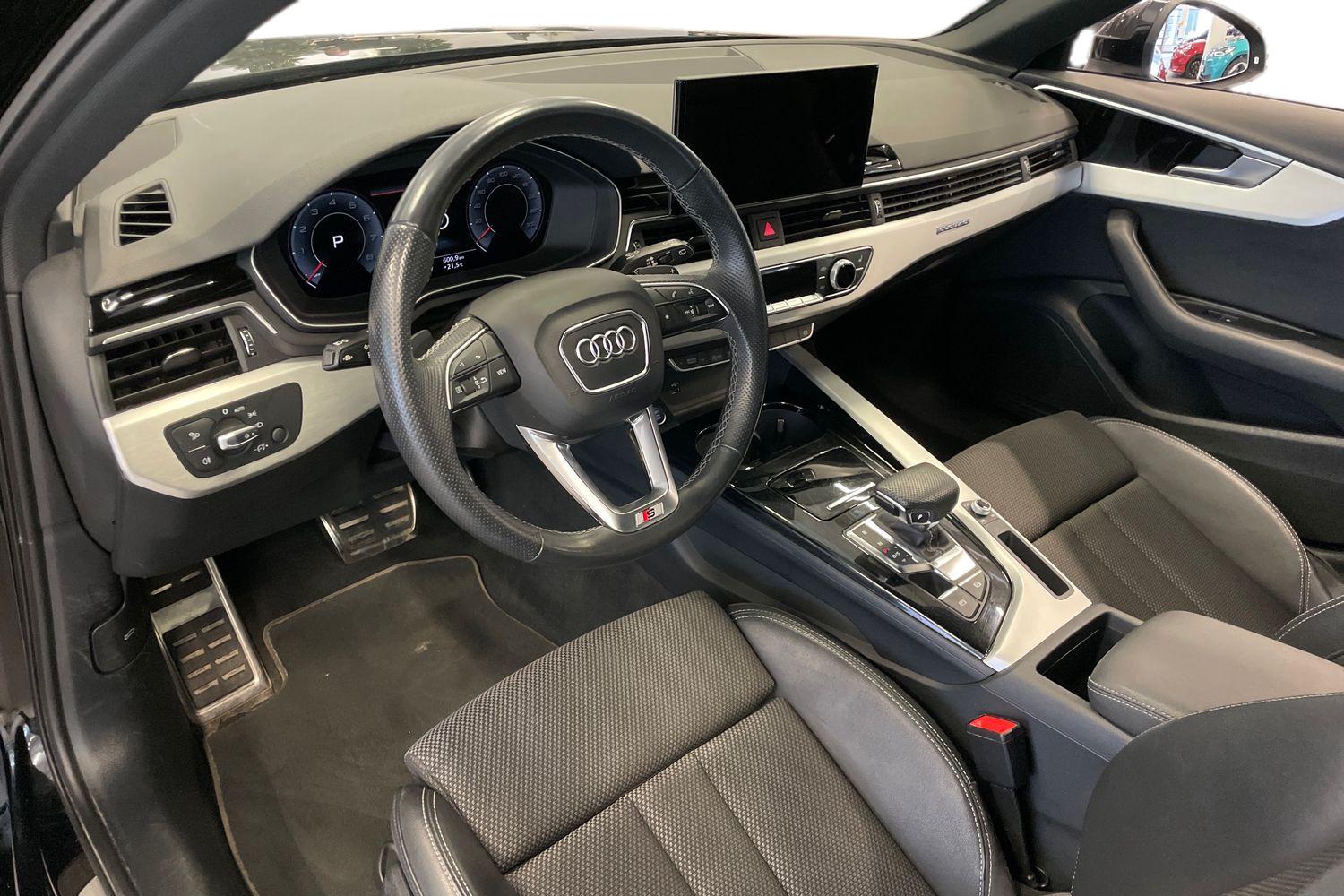 Audi A4 2021, kuva 6/25
