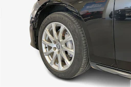 Musta Audi A4 2021 kuva 9.