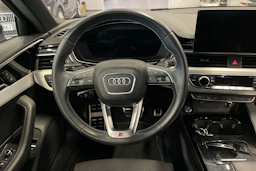 Musta Audi A4 2021 kuva 14.