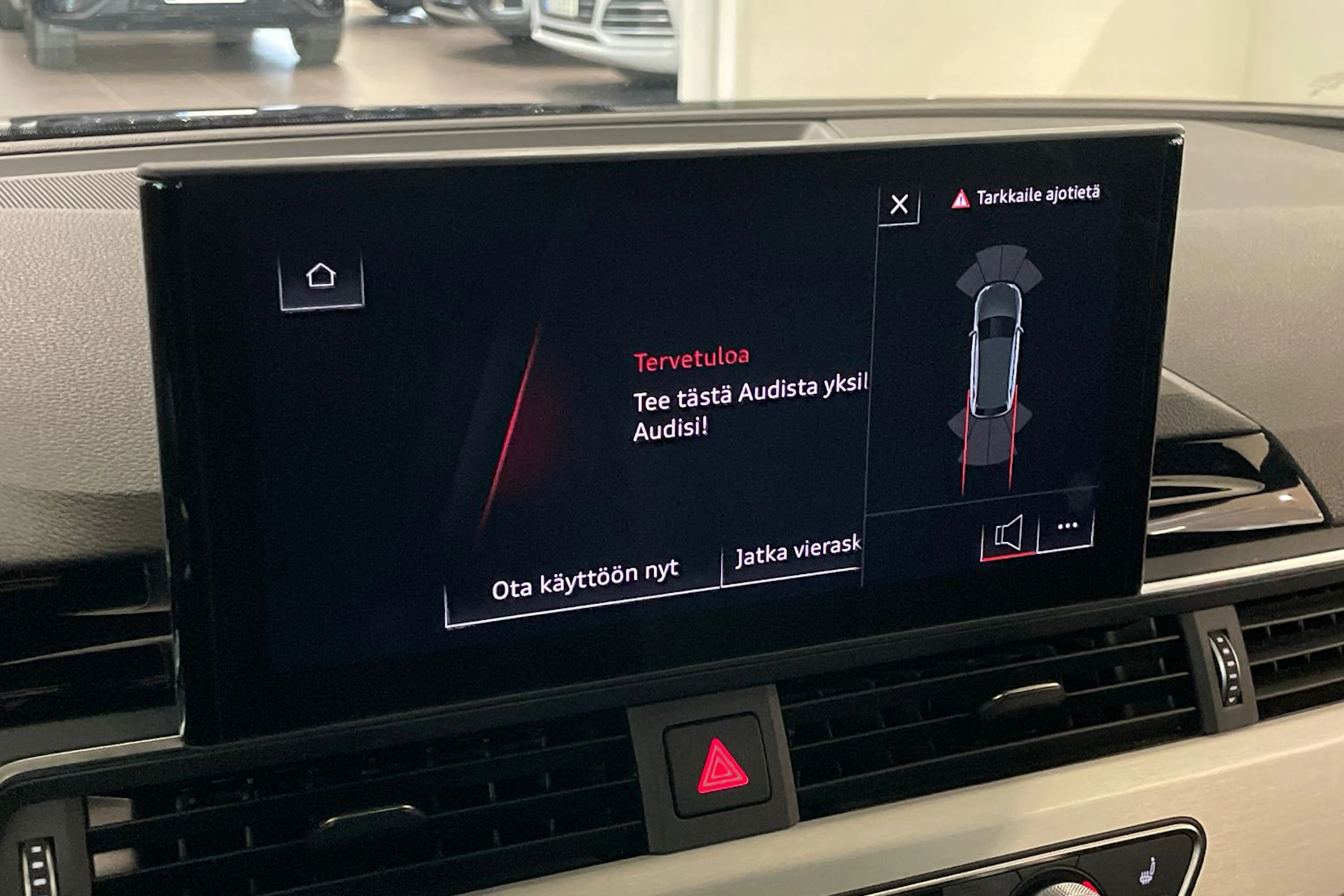Musta Audi A4 2021 kuva 18.