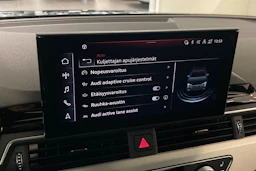 Musta Audi A4 2021 kuva 23.